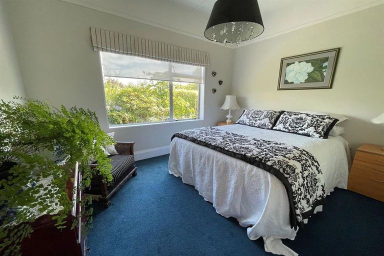 Photo of property in 12 Parsonage Road, Waimate, 7924