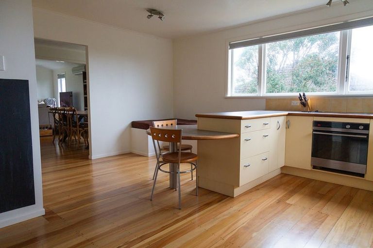 Photo of property in 6 Boler Place, New Lynn, Auckland, 0600