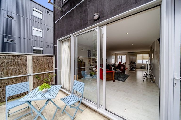 Photo of property in The Terraces, 37/9 Humber Street, Pandora, Napier, 4110