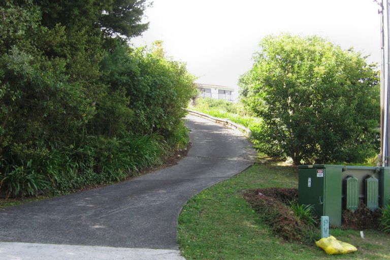 Photo of property in 1/31 Bayview Road, Browns Bay, Auckland, 0630