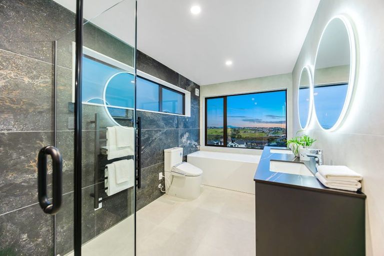 Photo of property in 7 Pakirikiri Street, Long Bay, Auckland, 0630