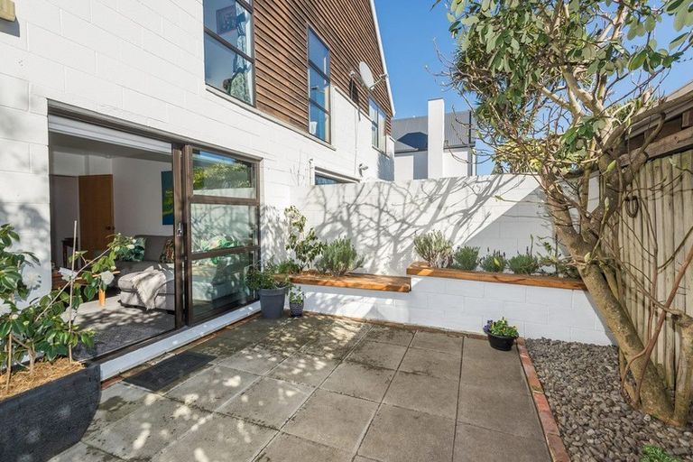 Photo of property in 1 Winchester Street, Merivale, Christchurch, 8014