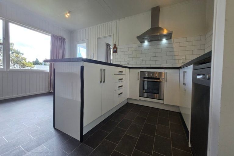 Photo of property in 470e Stokes Valley Road, Stokes Valley, Lower Hutt, 5019