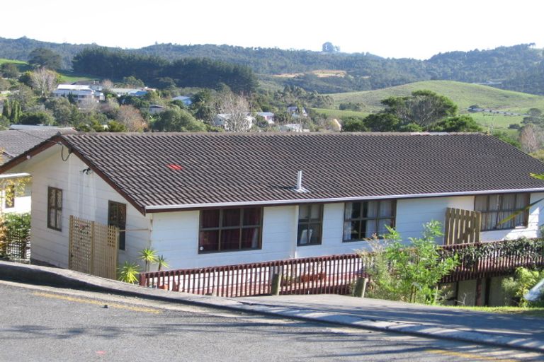 Photo of property in 15 Hillcrest Road, Hatfields Beach, Orewa, 0931