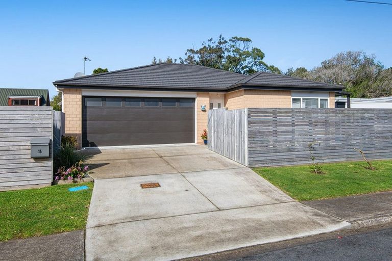 Photo of property in 16 Forest Glen, Orewa, 0931