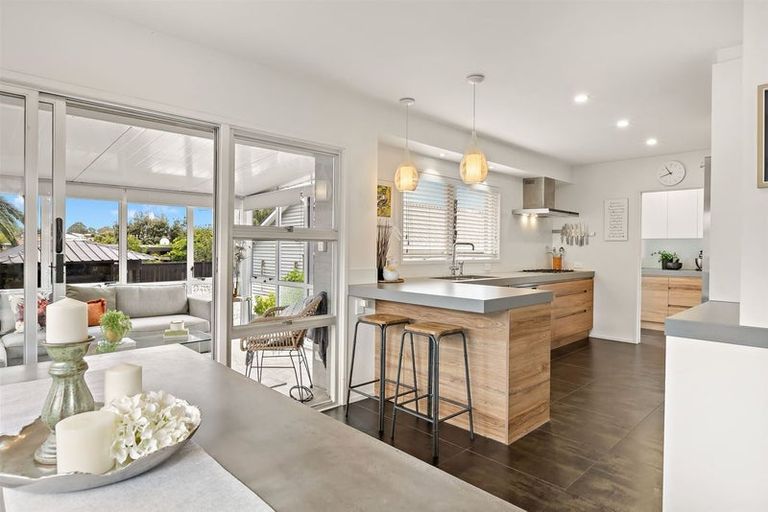 Photo of property in 9 Roysfield Lane, Sunnyhills, Auckland, 2010