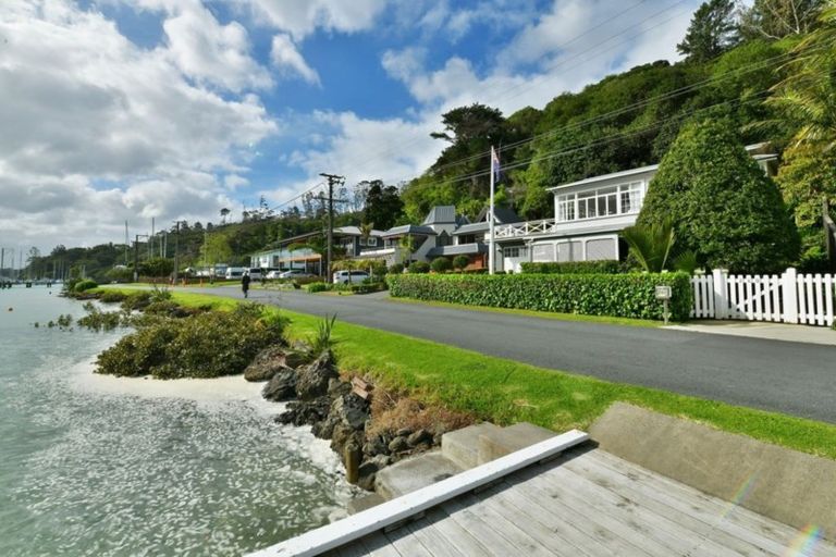 Photo of property in 260 Wade River Road, Wade Heads, Whangaparaoa, 0932