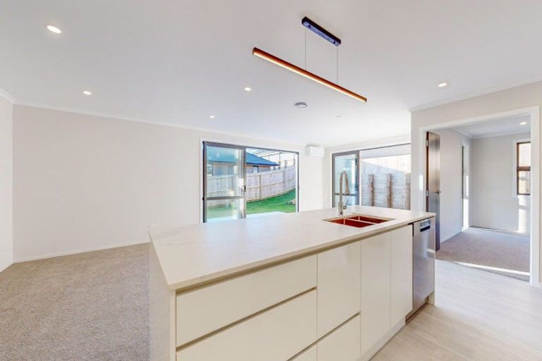 Photo of property in 35b Leathem Crescent, Pokeno, 2402