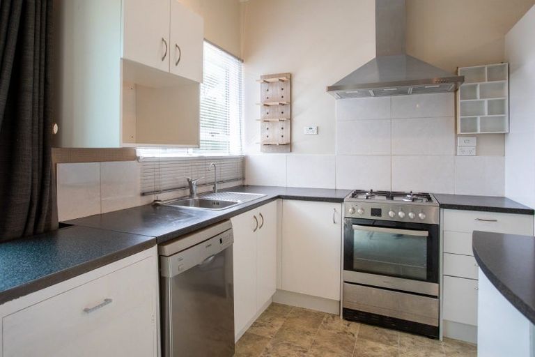 Photo of property in 46 Ross Street, Woodville, 4920