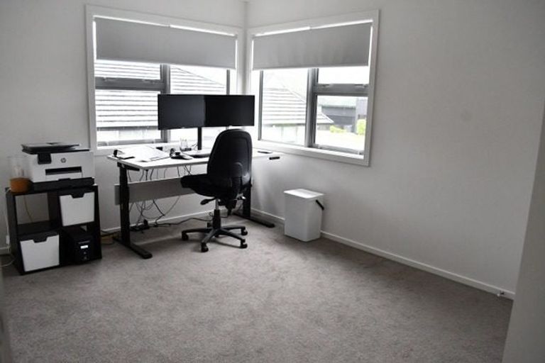 Photo of property in 214a Navigation Drive, Whitby, Porirua, 5024