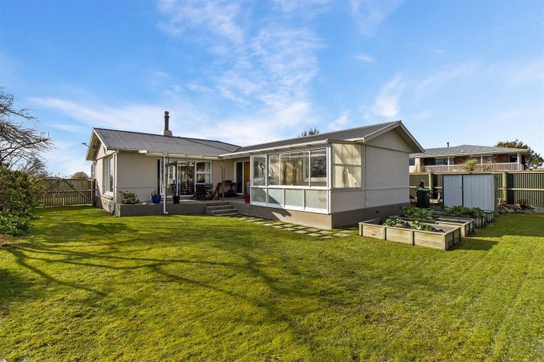 Photo of property in 1 Bond Street, Waimate, 7924