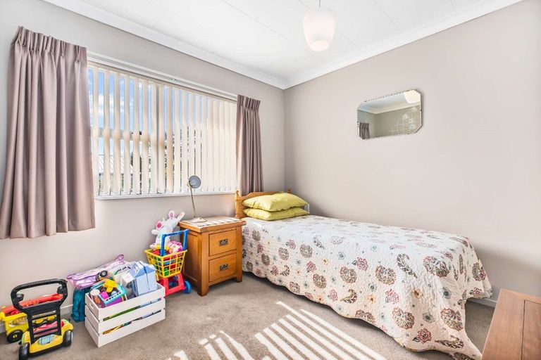 Photo of property in 14 Harbour Crest Drive, Waiuku, 2123