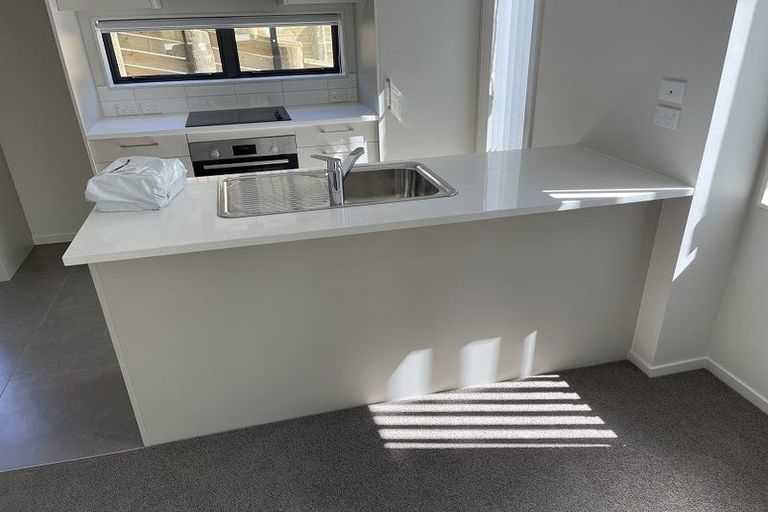 Photo of property in 60 Seymour Road, Sunnyvale, Auckland, 0612