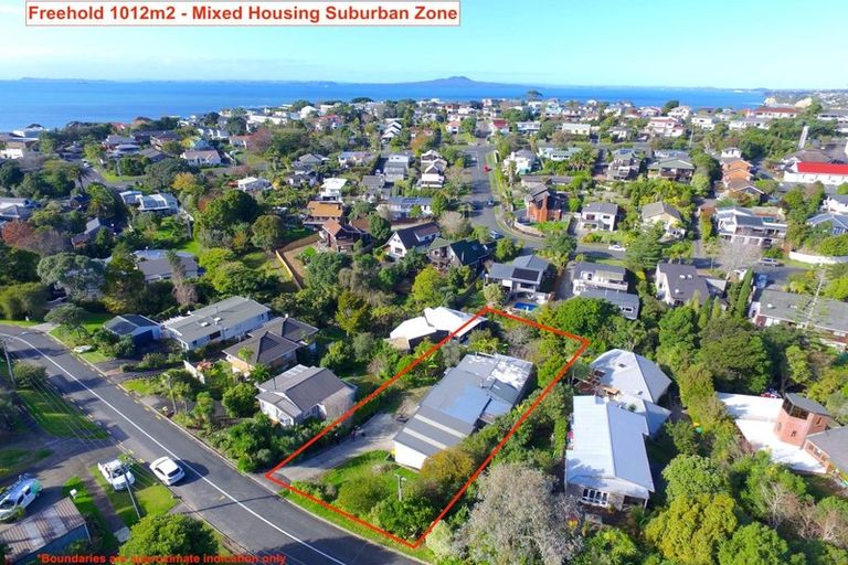 Photo of property in 59 Hebron Road, Waiake, Auckland, 0630