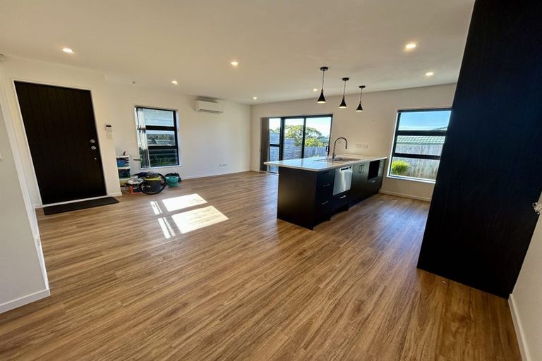 Photo of property in 78d Lincoln Park Avenue, Massey, Auckland, 0614