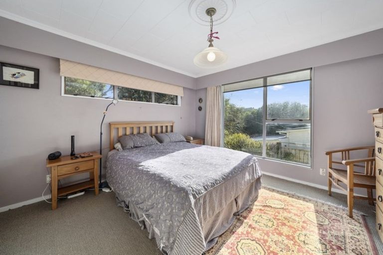 Photo of property in 56 Mana View Road, Paremata, Porirua, 5026