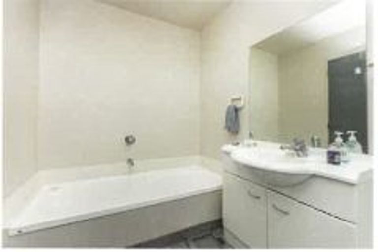 Photo of property in 152f Tasman Street, Mount Cook, Wellington, 6021