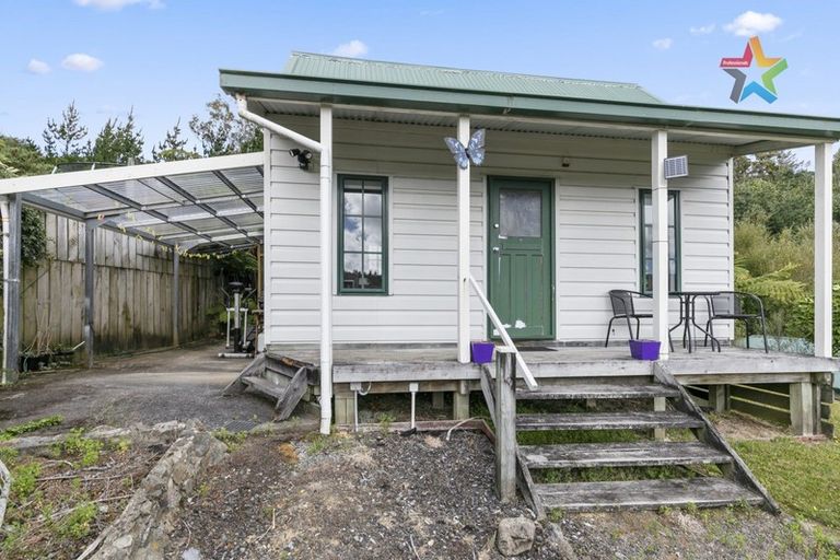 Photo of property in 2/9 Montgomery Street, Stokes Valley, Lower Hutt, 5019