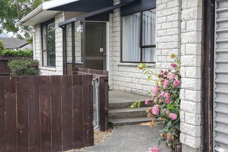 Photo of property in 1/19 Wakelin Place, Redwood, Christchurch, 8051