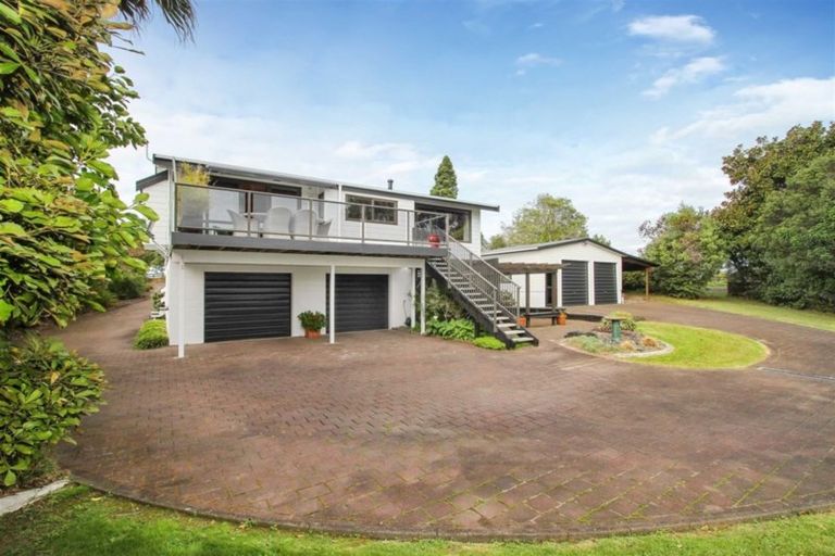 Photo of property in 100 Wharf Road, Clarks Beach, Pukekohe, 2679