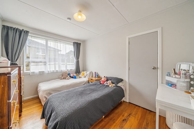 Photo of property in 15 Passive Grove, Ascot Park, Porirua, 5024