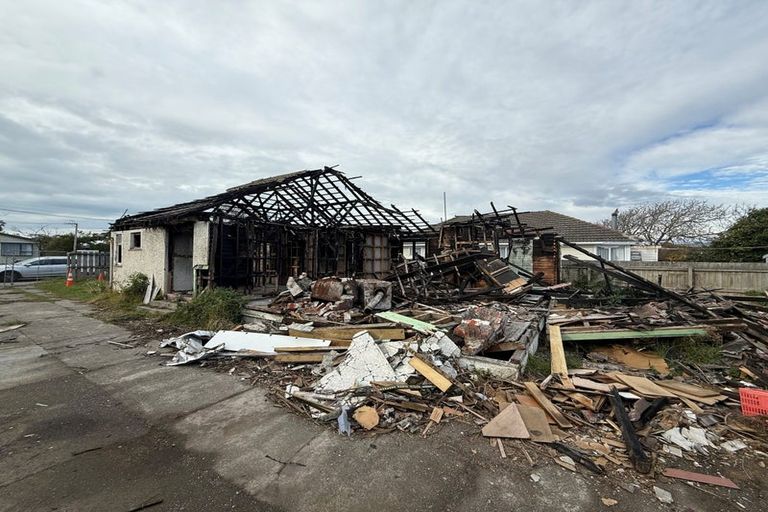 Photo of property in 104 Estuary Road, South New Brighton, Christchurch, 8062
