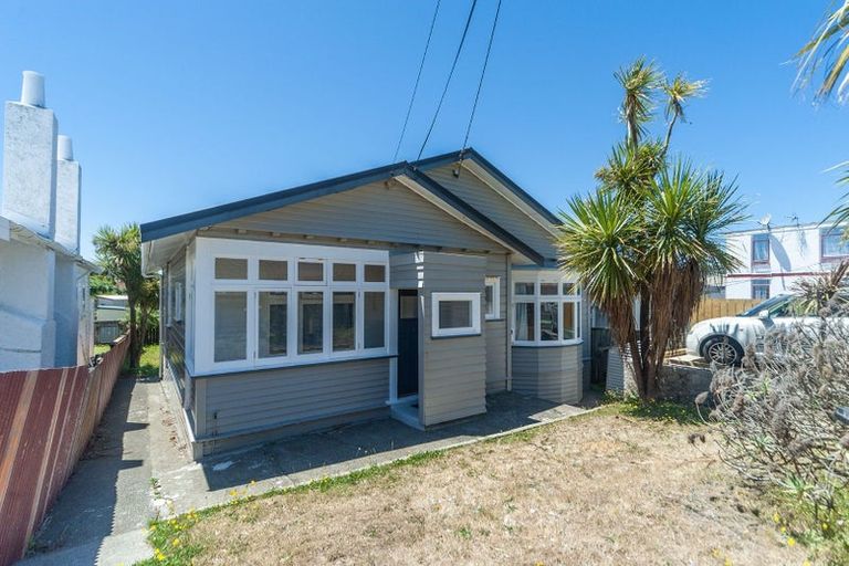 Photo of property in 237 Coutts Street, Rongotai, Wellington, 6022