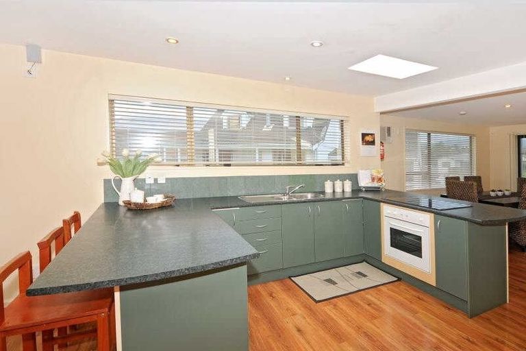 Photo of property in 119 Queens Road, Waikanae Beach, Waikanae, 5036