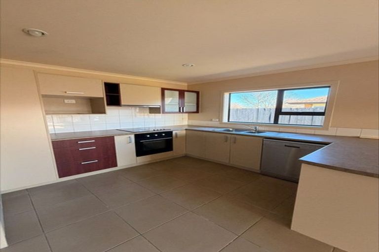 Photo of property in Henry Russell Estate, 22/36 Belgrove Drive, Waipukurau, 4200