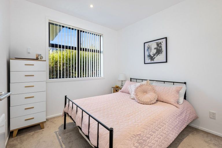 Photo of property in 2/445 Hibiscus Coast Highway, Orewa, 0931