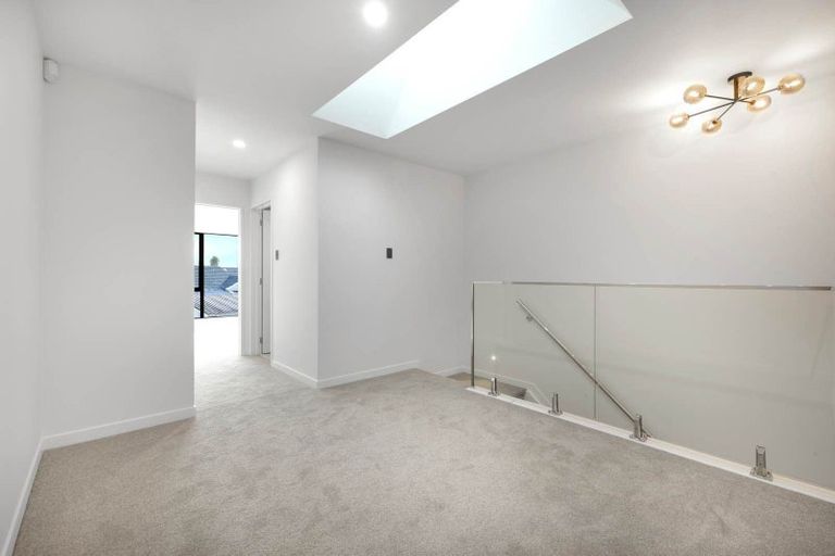 Photo of property in 8/399 Massey Road, Mangere East, Auckland, 2024