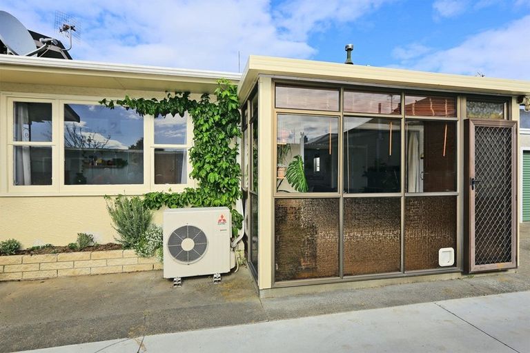 Photo of property in 2/506 Pepper Street, Saint Leonards, Hastings, 4120