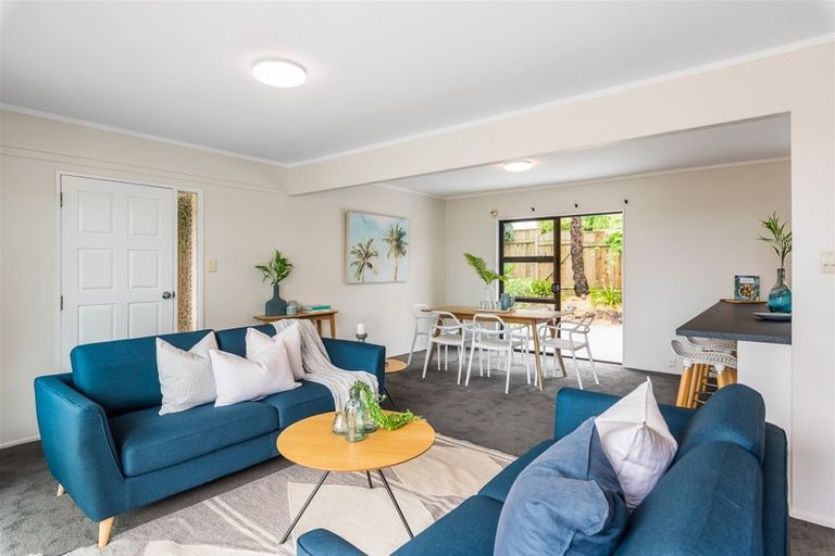 Photo of property in 50 Winara Avenue, Waikanae, 5036