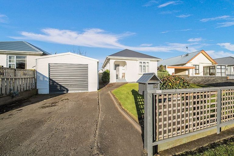 Photo of property in 52 Waihi Road, Hawera, 4610
