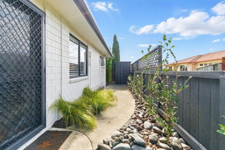 Photo of property in 52 Highfields Drive, Katikati, 3129