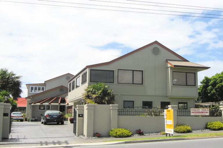 Photo of property in 833 Whangaparaoa Road, Manly, Whangaparaoa, 0930