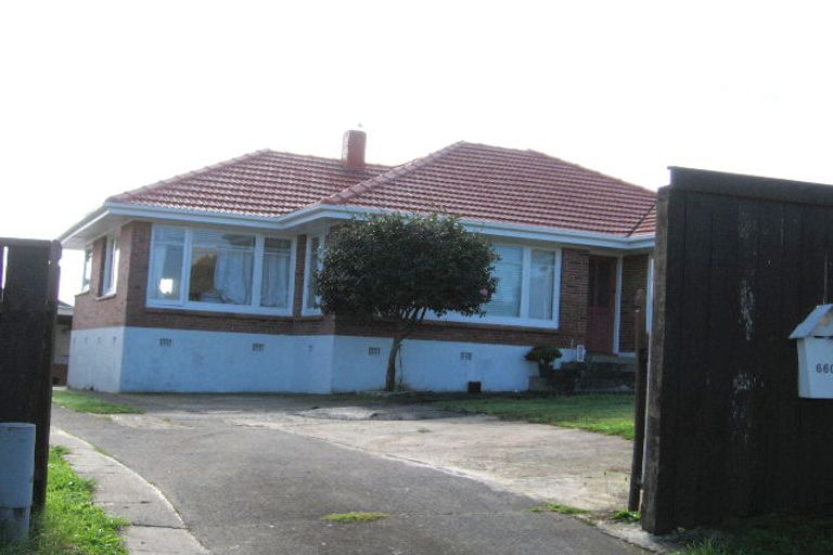 Photo of property in 660 Pakuranga Road, Howick, Auckland, 2010