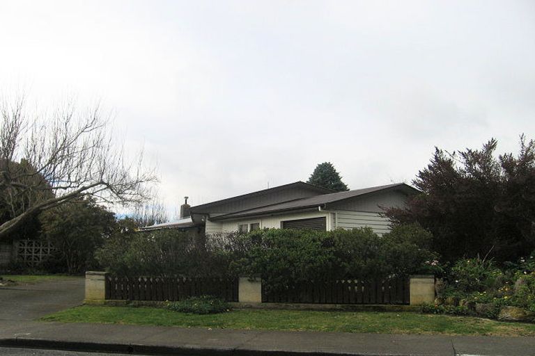 Photo of property in 10 Deal Crescent, Flaxmere, Hastings, 4120