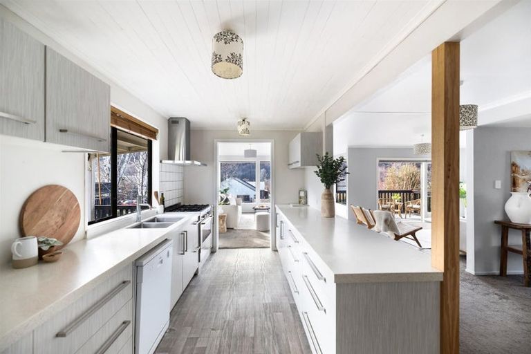 Photo of property in 80 Devon Street, Arrowtown, 9302