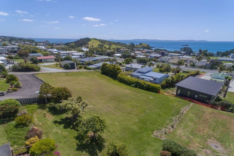 Photo of property in 5 Berghan Road, Coopers Beach, 0420