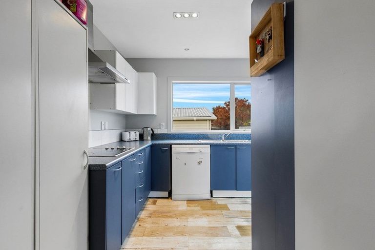 Photo of property in 4 Saint Heliers Crescent, Aranui, Christchurch, 8061