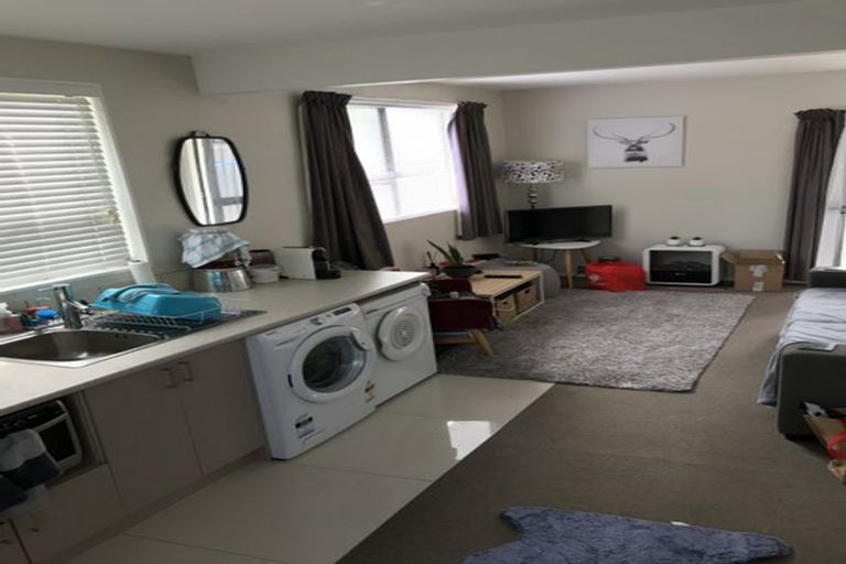Photo of property in 2/14 Finchley Road, Torbay, Auckland, 0630
