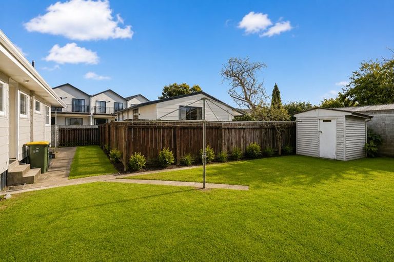 Photo of property in 61 Carrington Avenue, Silverdale, Hamilton, 3216