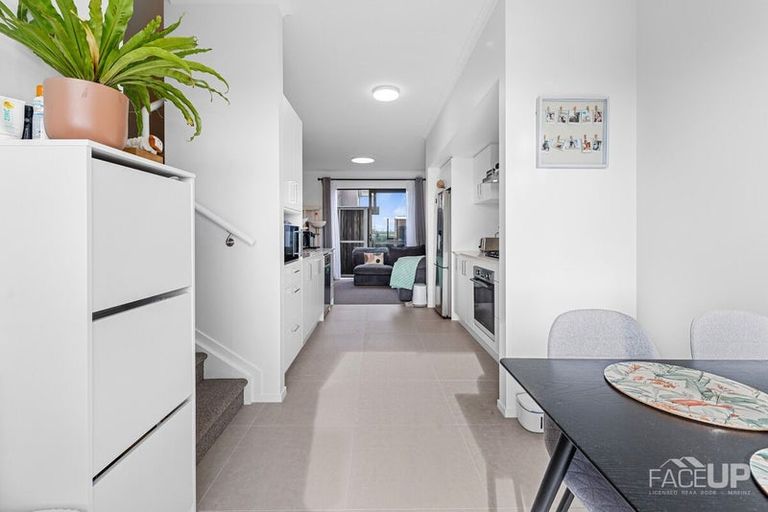 Photo of property in 28 Rahopuru Road, Westgate, Auckland, 0614