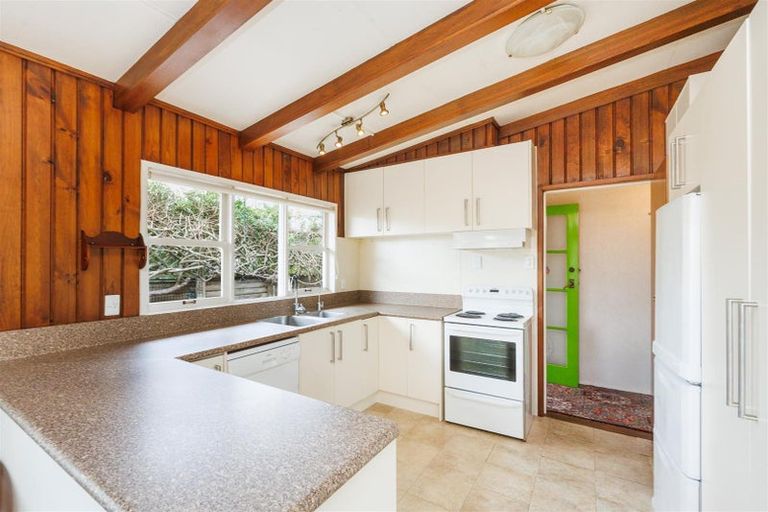 Photo of property in 37 Follett Street, Marton, 4710