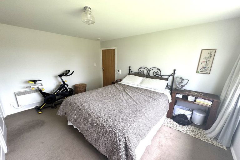 Photo of property in 2 Tui Grove, Elderslea, Upper Hutt, 5018