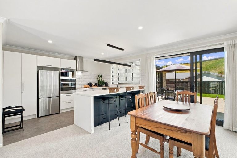 Photo of property in 154 Adler Drive, Ohauiti, Tauranga, 3112