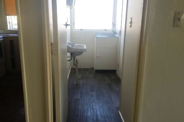 Photo of property in 2/25 Wellington Street, Papakura, 2110