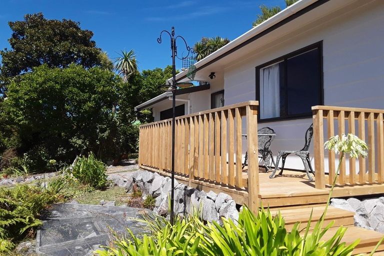 Photo of property in 11 Green Place, Richmond Heights, Taupo, 3330