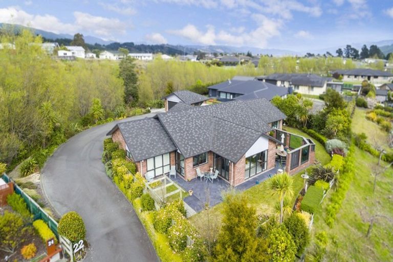 Photo of property in 22 Jade Crescent, Timberlea, Upper Hutt, 5018